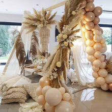 Load image into Gallery viewer, Partywoo 28Pcs Jungle Party Balloons Garland Arch Kit, Gold Apricot Balloons,Happy Birthday Banner with Artificial Tropical Palm Leaves
